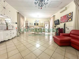 Trilocale in Vendita a San Prisco, 139'000€, 110 m²