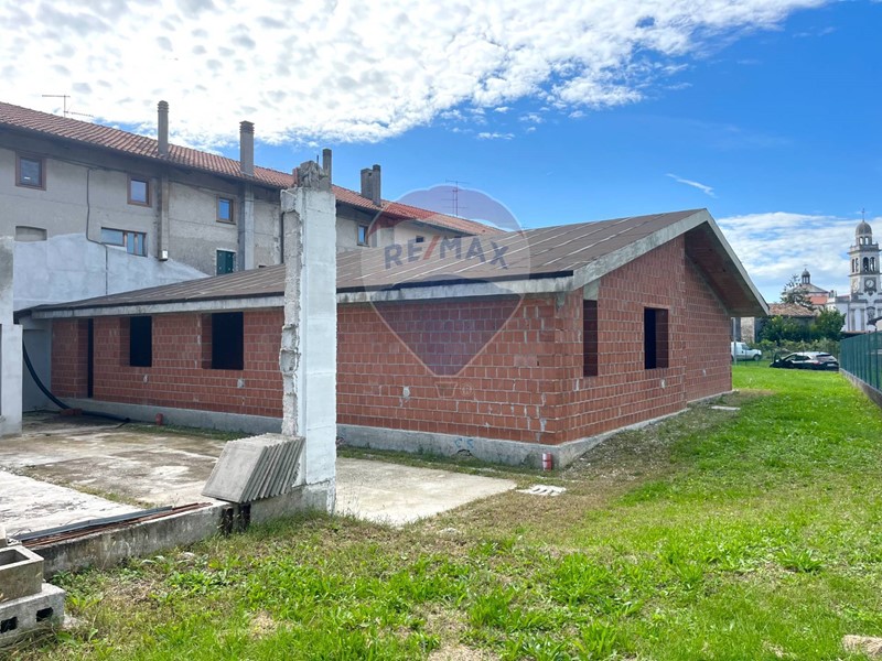 Casa Semi Indipendente in Vendita a San Vito di Fagagna, 210'000€, 200 m²