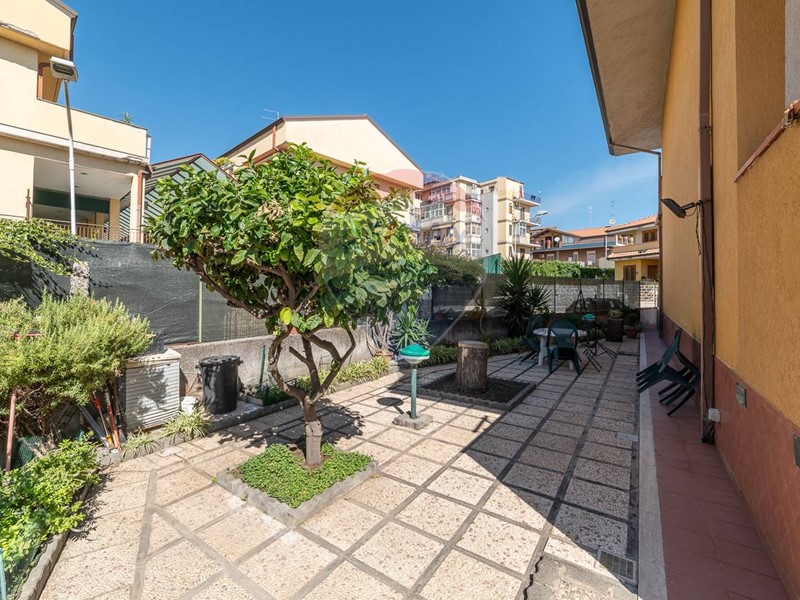 Villetta a schiera in Vendita a San Giovanni la Punta, 232'000€, 150 m²