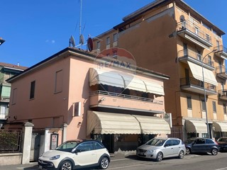 Immobile commerciale in Vendita a Pavia, 500'000€, 250 m²