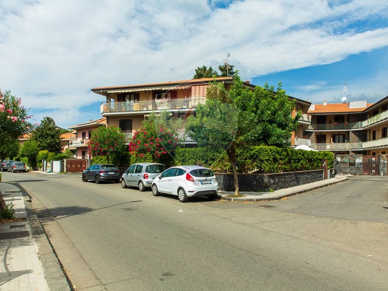 Appartamento in Vendita a Pedara, 190'000€, 131 m²