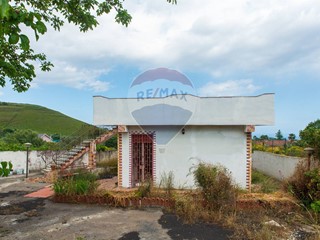 Villa in Vendita a Pedara, 158'000€, 103 m²