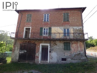 Rustico in Vendita a Piana Crixia, 30'000€, 300 m²