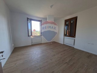 Quadrilocale in Affitto a Reggello, 750€, 92 m²