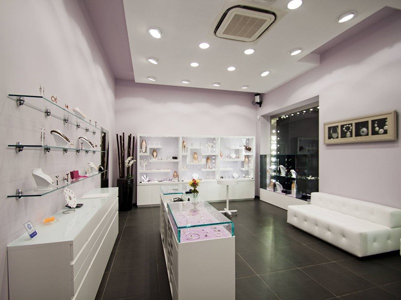 Immobile commerciale in Affitto a Firenze, 2'000€, 100 m²