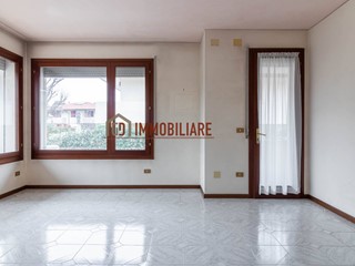Casa Semi Indipendente in Vendita a Montebelluna, 360'000€, 210 m²