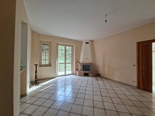 Quadrilocale in Vendita a Montefalcione, 70'000&euro;, 95 m²