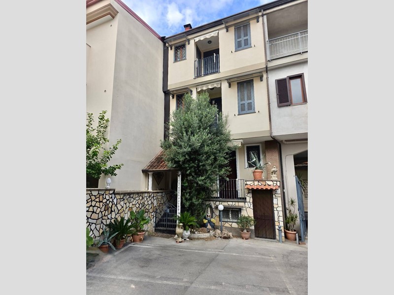 Quadrilocale in Vendita a Orta di Atella, 169'000€, 100 m²