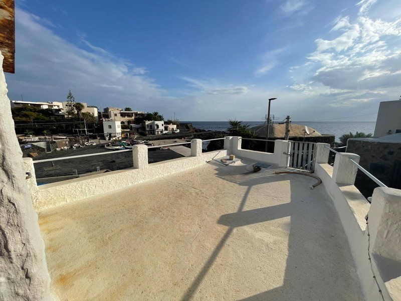 Casa Indipendente in Vendita a Pantelleria, 180'000&euro;, 30 m²