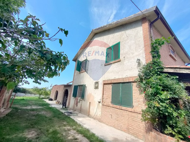 Casa Indipendente in Vendita a Jolanda di Savoia, 65'000€, 166 m²