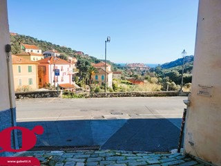 Box in Vendita a Imperia, 40'000€, 54 m²