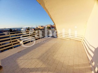 Trilocale in Vendita a Giugliano in Campania, 225'000€, 85 m², arredato