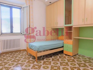 Appartamento in Affitto a Pozzilli, 250€, 80 m², arredato