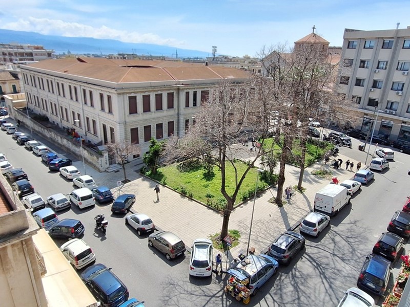 Quadrilocale in Vendita a Messina, 270'000€, 160 m²