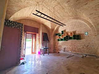 Negozio in Affitto a San Severo, 450&euro;, 40 m²