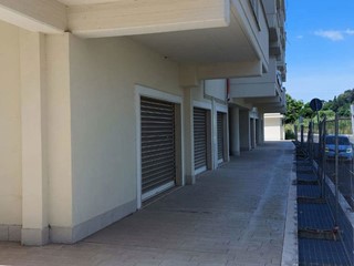 Negozio in Vendita a Velletri, 80'000€, 40 m²