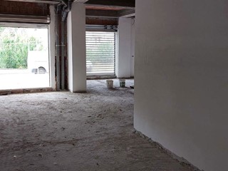 Negozio in Affitto a Velletri, 1'500€, 100 m²
