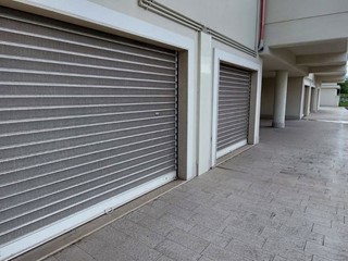 Negozio in Affitto a Velletri, 600€, 40 m²