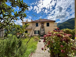 Appartamento in Vendita a Davagna, 79'500€, 110 m²