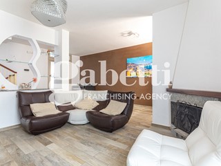 Villetta a schiera in Vendita a Marano di Napoli, 369'000€, 160 m²