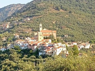 Trilocale in Vendita a Castellaro, 76'000€, 143 m²