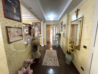 Trilocale in Vendita a Roma, 325'000&euro;, 107 m²