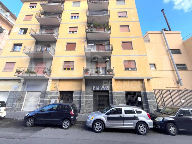 Negozio in Vendita a Napoli, 27'000€, 20 m²