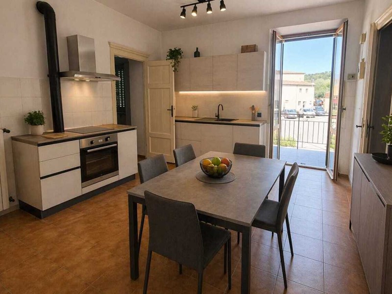 Quadrilocale in Vendita a Rapolano Terme, 95'000&euro;, 75 m²
