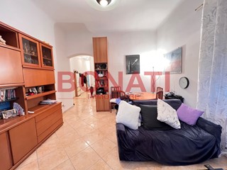 Appartamento in Vendita a La Spezia, zona Centro cittÃ, 175'000€, 106 m²