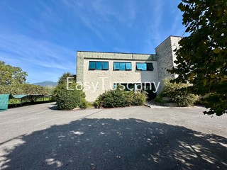 Capannone in Vendita a Capannori, zona Segromigno In Piano, 395'000€, 1100 m²