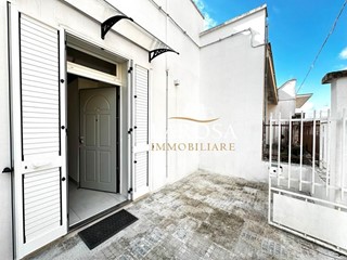 Casa Indipendente in Vendita a Melendugno, 145'000€, 105 m², arredato