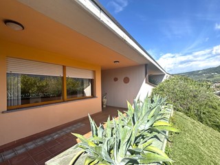 Casa Indipendente in Vendita a Vaiano, 600'000€, 200 m², con Box