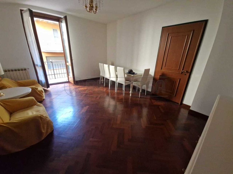 Trilocale in Vendita a Cremona, 230'000&euro;, 79 m², con Box