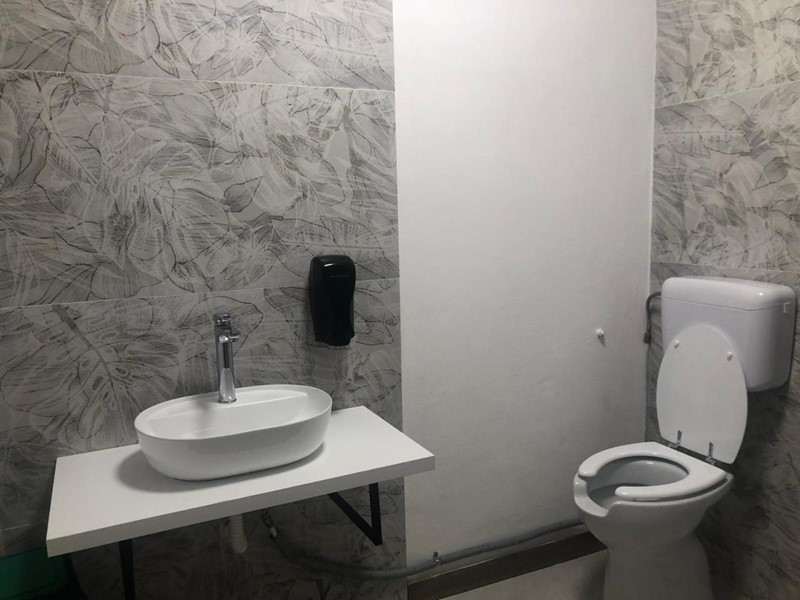 Immobile commerciale in Vendita a Modena, zona San Faustino, 135'000€, 75 m²