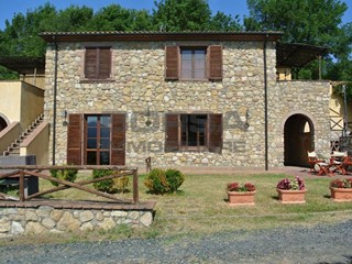 Casa Indipendente in Vendita a Guardistallo, 2'900'000€, 1500 m², arredato