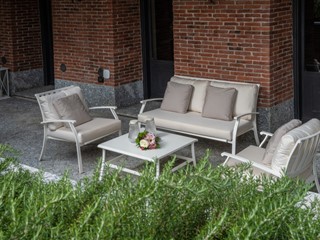 Appartamento in Vendita a Fino Mornasco, 660 m², con Box