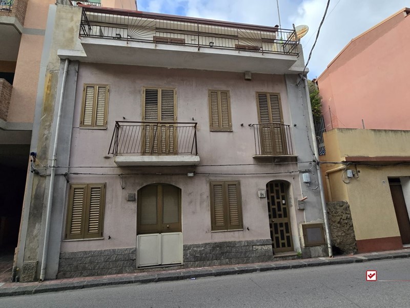 Villa in Vendita a Messina, 230 m²