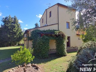 Casale in Vendita a Casciana Terme Lari, zona Casciana Terme, 850'000€, 170 m², arredato, con Box