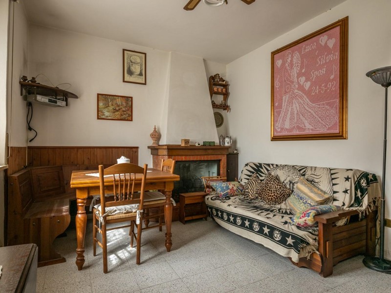 Casa Indipendente in Vendita a San Giuliano Terme, 189'000€, 130 m², arredato, con Box