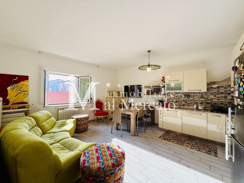 Appartamento in Vendita a Viareggio, 320'000€, 86 m², arredato