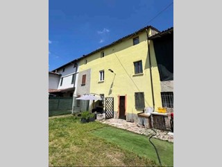 Quadrilocale in Vendita a Mezzanino, 29'363€, 276 m²