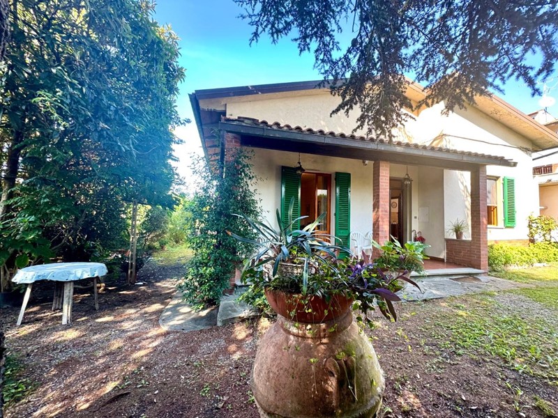 Casa Indipendente in Vendita a Empoli, 320'000€, 123 m², arredato, con Box