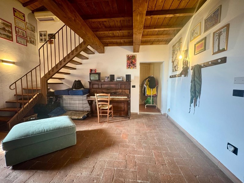 Casale in Vendita a Santa Croce sull'Arno, 399'000€, 467 m², con Box