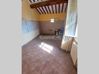 Quadrilocale in Affitto a Cascina, zona Pettori, 900€, 90 m², arredato