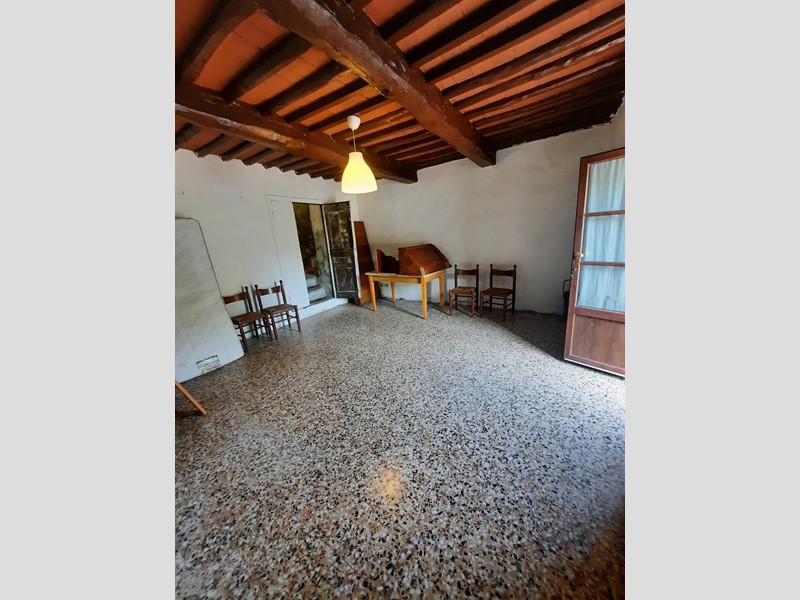 Casa Indipendente in Vendita a Carmignano, zona Santa Cristina a Mezzana, 130'000€, 130 m²