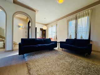 Villa in Vendita a Pietrasanta, zona Tonfano, 1'580'000€, 180 m², arredato
