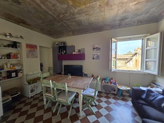 Appartamento in Vendita a Siena, 400'000€, 90 m², arredato