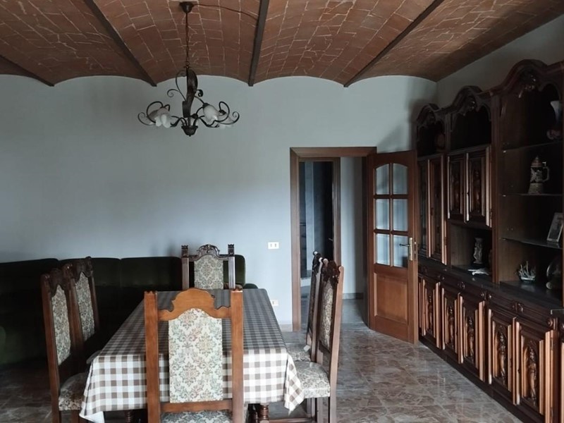 Appartamento in Vendita a Cascina, 270'000€, 160 m²