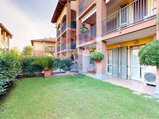 Quadrilocale in Vendita a Vaprio d'Adda, 270'000€, 138 m²
