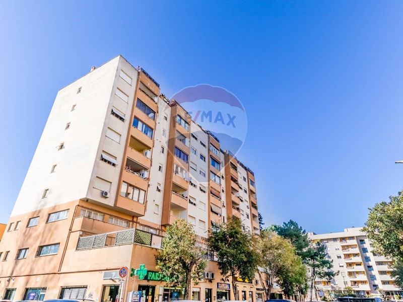 Ufficio in Vendita a Roma, 400'000&euro;, 200 m²